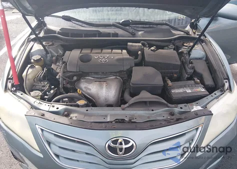2010 Toyota Camry Le z USA, uszkodzony, nr VIN 4T4BF3EK5AR063254
